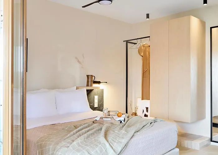 Icon - 2 Apartment *