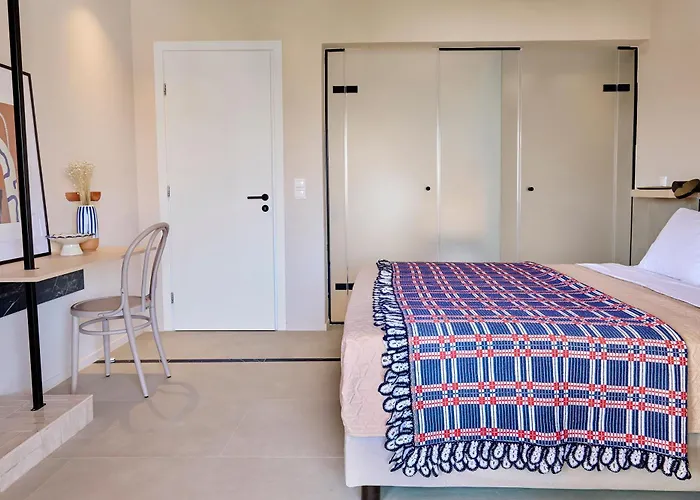 Icon - 2 Apartment Skiathos Town